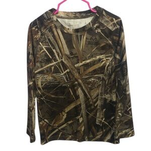 Under Armour Realtree Max-5 Brown & Green Camo Performance Long Sleeve Boys 5